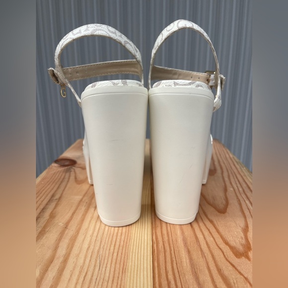 Guess platform sandals white size 6 - Picture 4 of 9